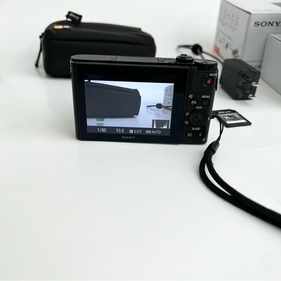 Sony Cyber-shot DSC-HX80 18.2-Megapixel Digital Camera Bundle - Picture 7 of 12